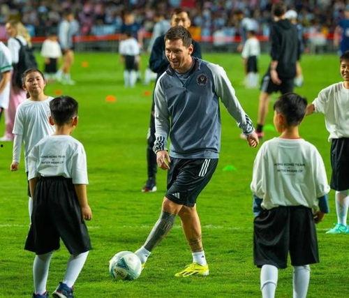 梅西登场爆料视频,独家视频爆料背后的精彩瞬间  第1张